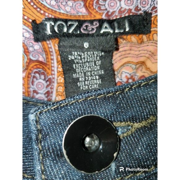 Roz Ali Jeans Womens 6  Black Denim Flare Mid Rise Stretch Buttons
Retro - Picture 3 of 5